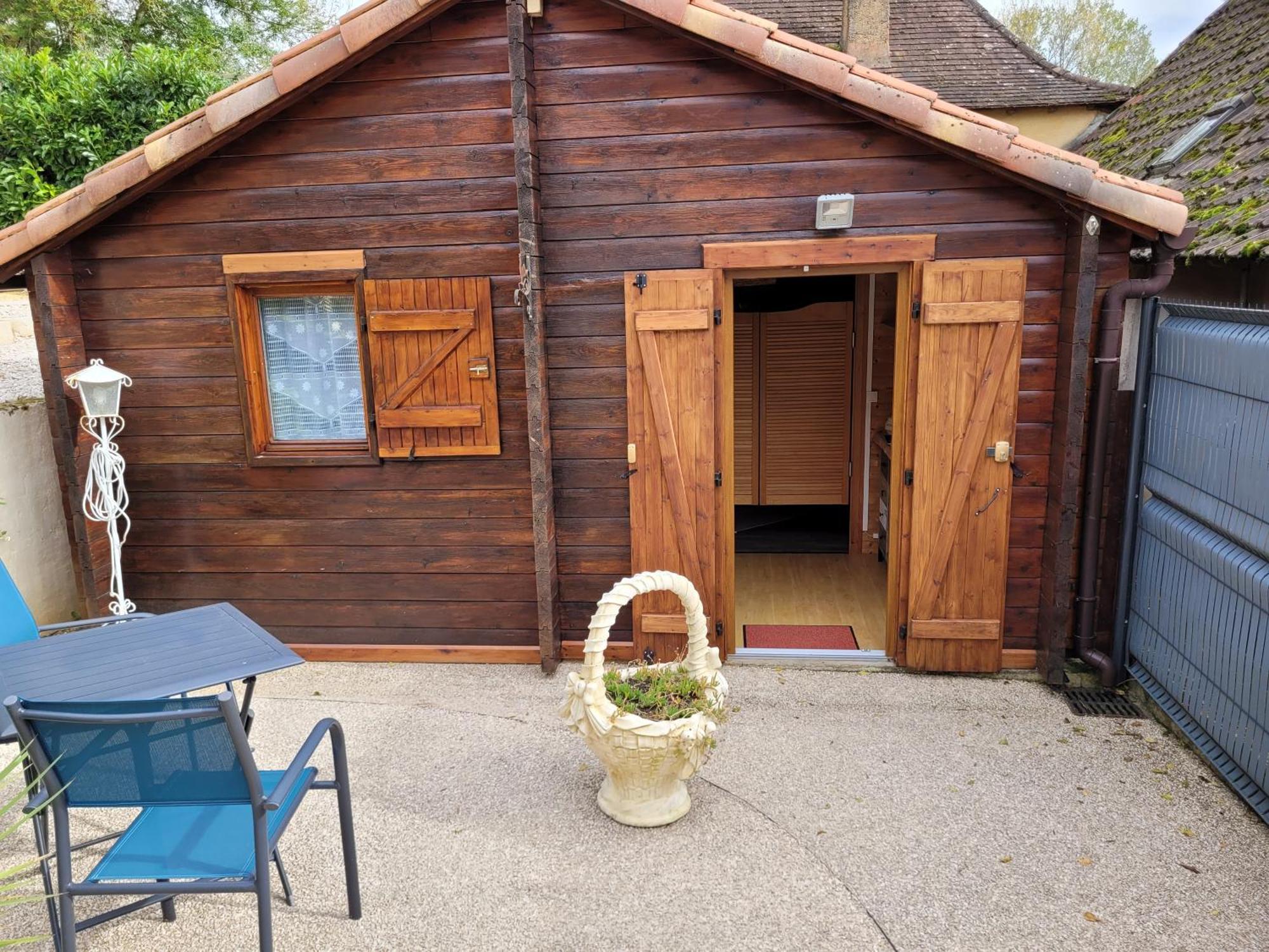 Au Petit Chalet Gigouzac Экстерьер фото